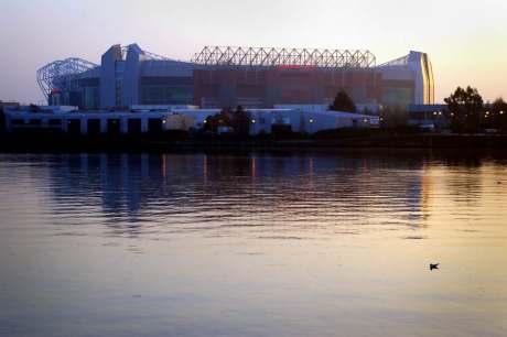 贝林厄姆回应德甲豪门冲击连胜强调高位压迫与转换｜爱游戏平台